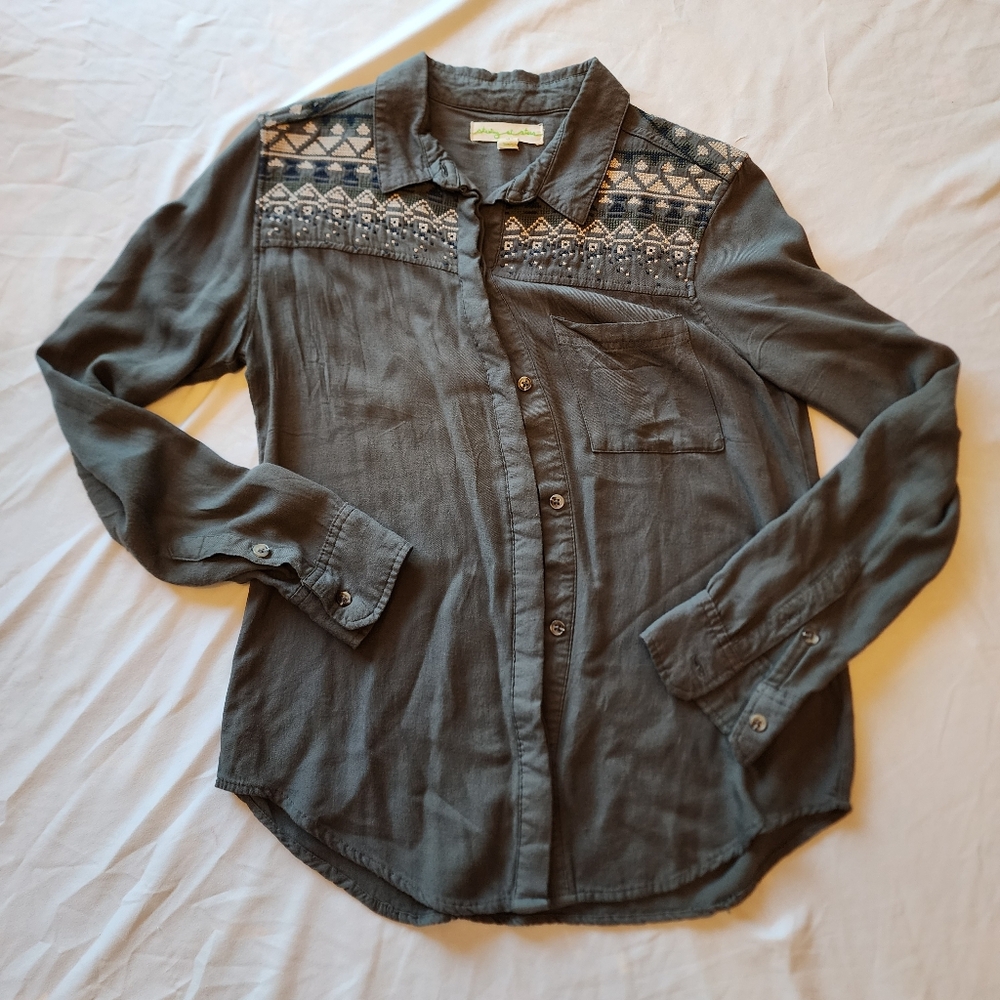 Urban outfitters Staring at Stars embroidered Aztec western buttondown sz sm